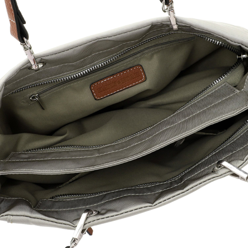 Emily & Noah Esther groen