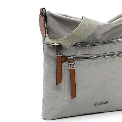 Emily & Noah Esther groen