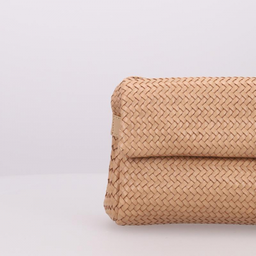 Allan K Caroline dj beige