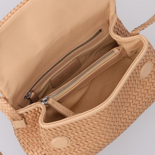 Allan K Caroline dj beige