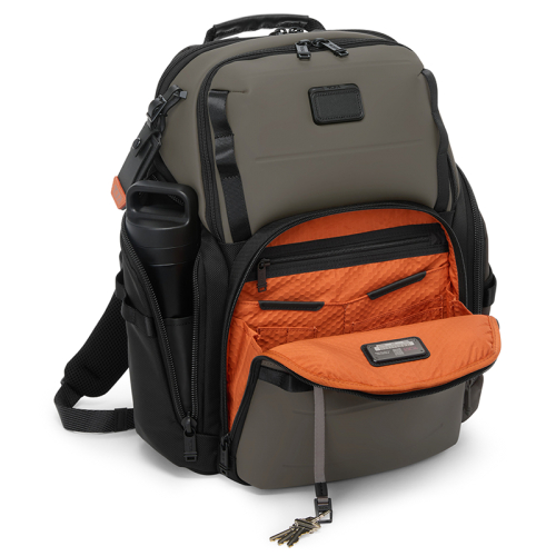 Tumi Alpha Bravo bruin